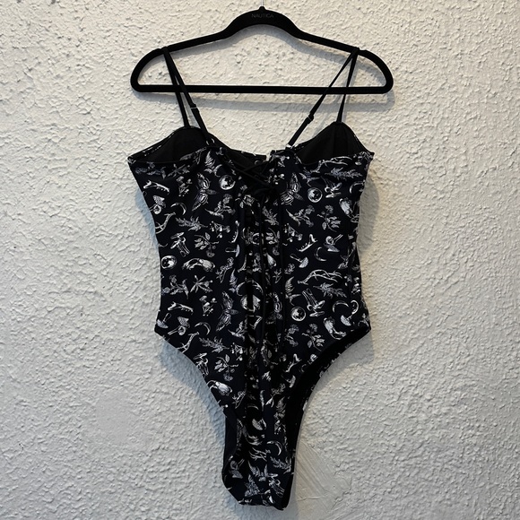 MIDNIGHT HOUR Forest Findings Lace Up Swimsuit - Picture 7 of 10